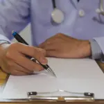 Уход за сухой кожей при атопическом дерматите и мази